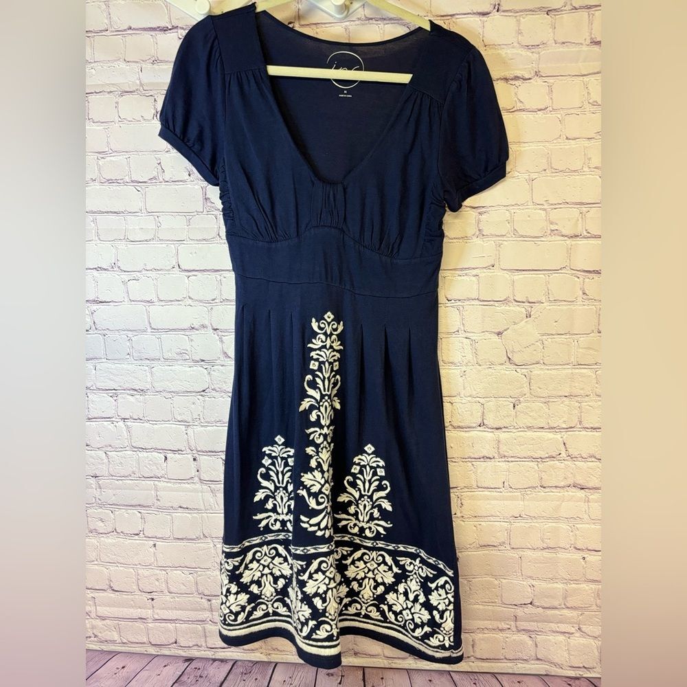 Inc International Navy Cream Embroidered Bohemian V Neck Short Sleeve Size M